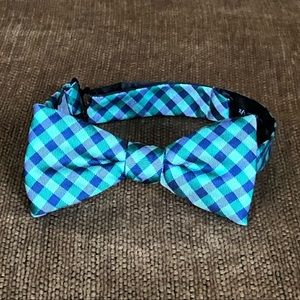 Blue/green plaid bowtie